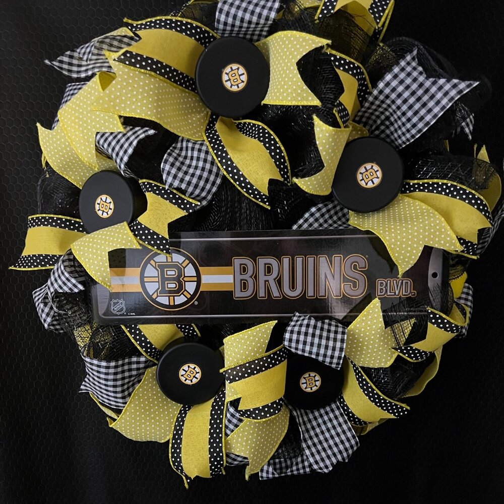 Boston Bruins Deco Mesh Wreath